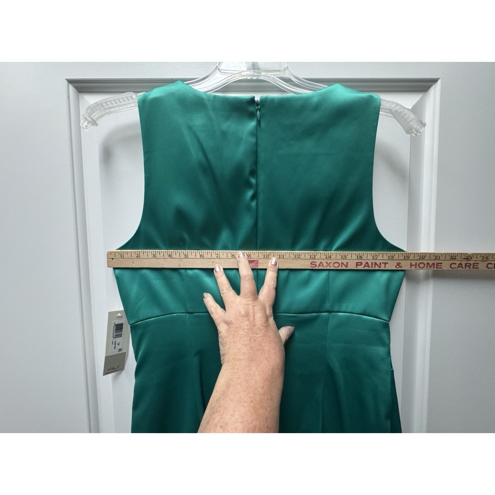 NWT Eliza J Emerald Green Satin Sheath Dress - Jeweled Neckline - Size 14 - Picture 7 of 9